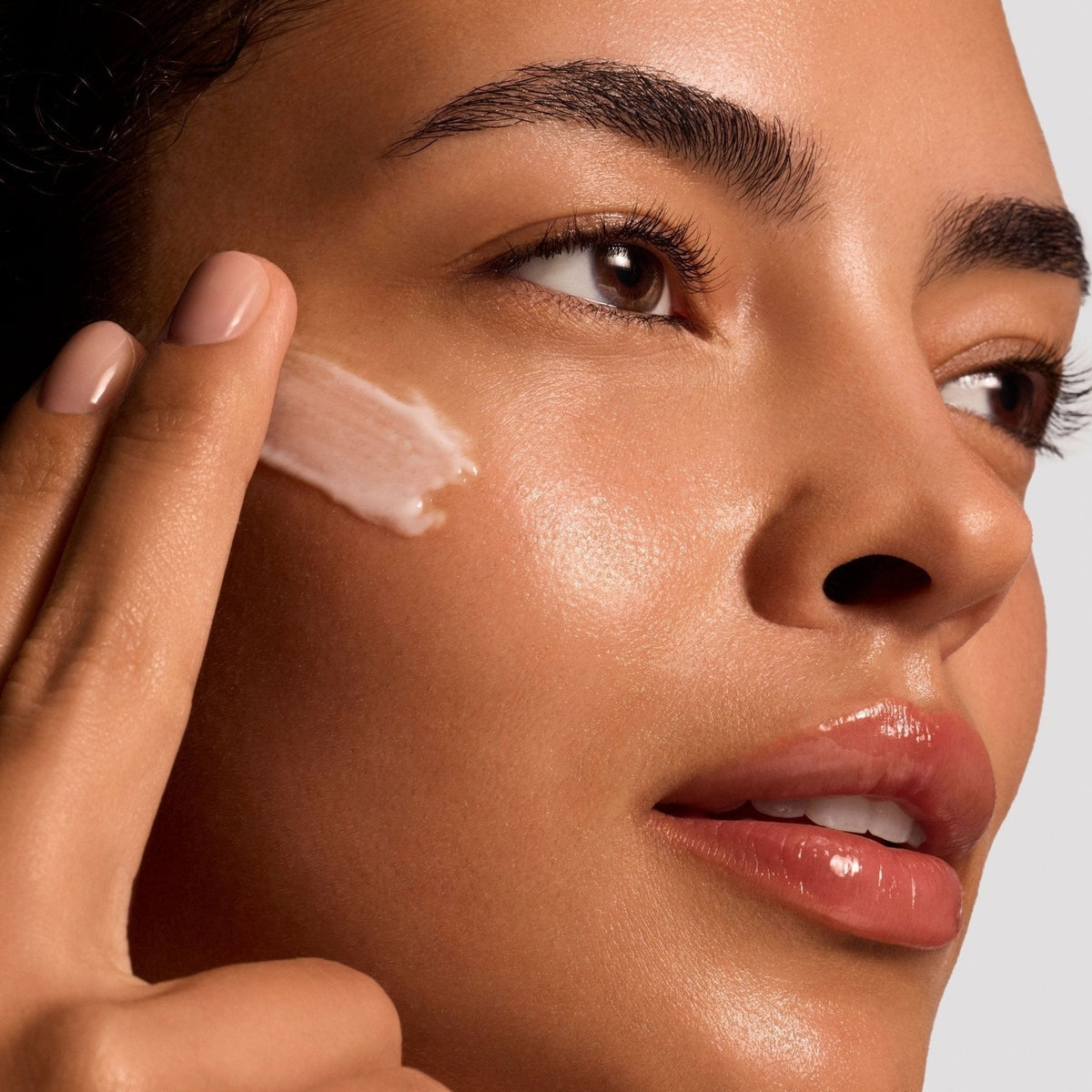 iS Clinical Reparative Moisture Emulsion - Detailansicht 4