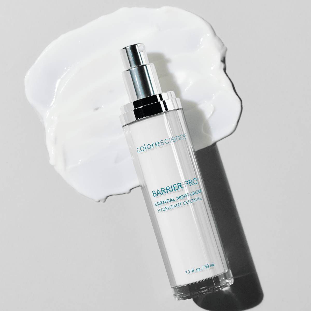 Colorescience Barrier Pro Essential Moisturizer Flasche neben Creme-Textur
