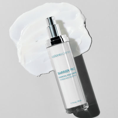 Colorescience Barrier Pro Essential Moisturizer Flasche neben Creme-Textur